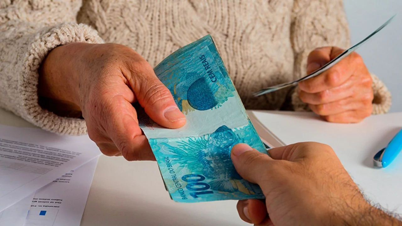 Como antecipar o FGTS? Saiba como funciona a opção de empréstimo