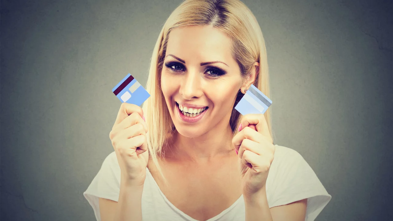 Como acumular pontos e milhas utilizando o cartão de crédito?