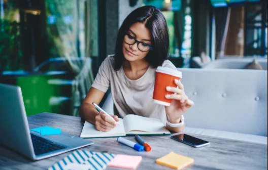 "Aprenda agora como conquistar uma enxurrada de clientes como freelancer com essas 6 dicas infalíveis!"