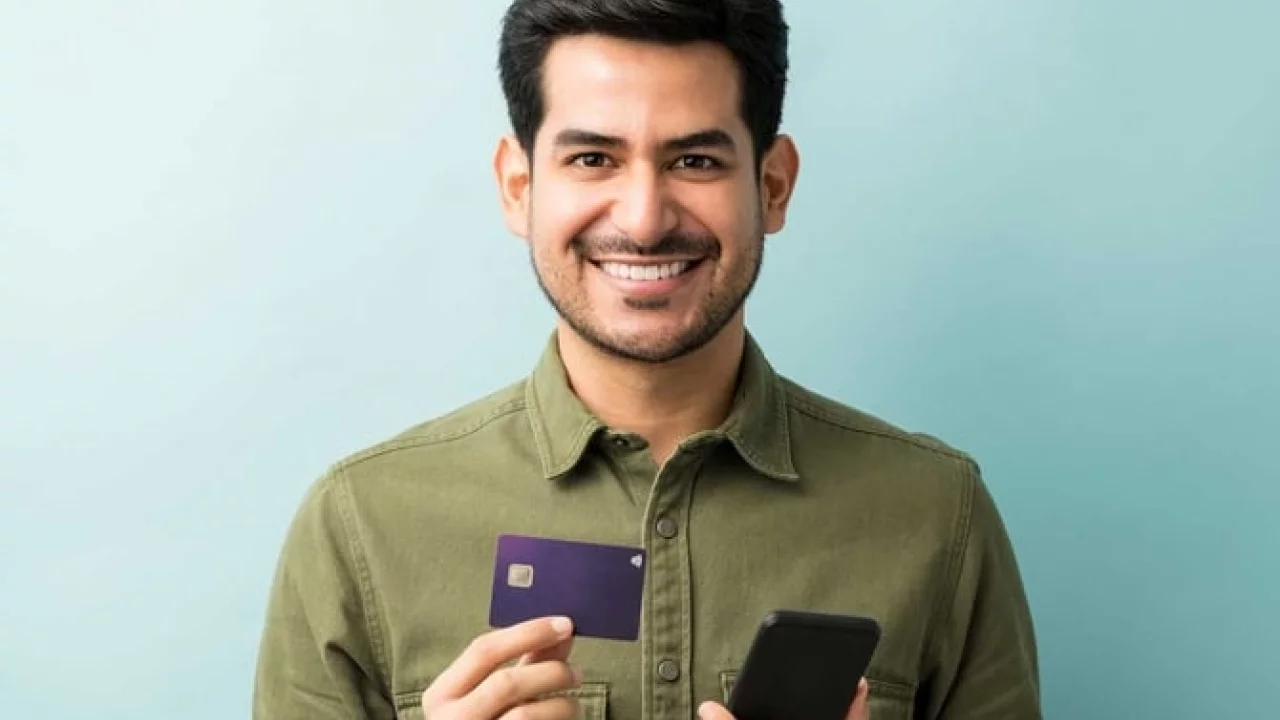 Vale a pena ter cartão de crédito sem anuidade?