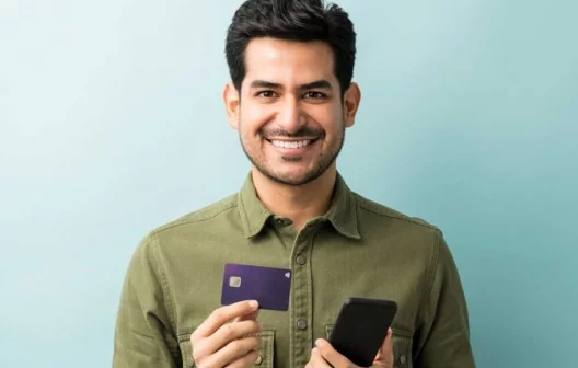 "Descubra por que ter um cartão de crédito sem anuidade é a melhor escolha para as suas finanças!"