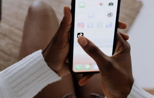 "Ganhe dinheiro rapidamente no TikTok com essas 4 estratégias infalíveis!"