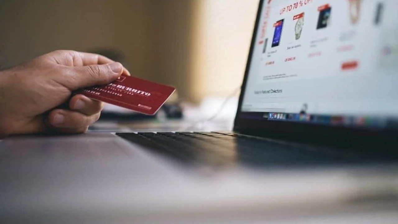 Melhores cartões de crédito que dão cashback no 1º semestre de 2026