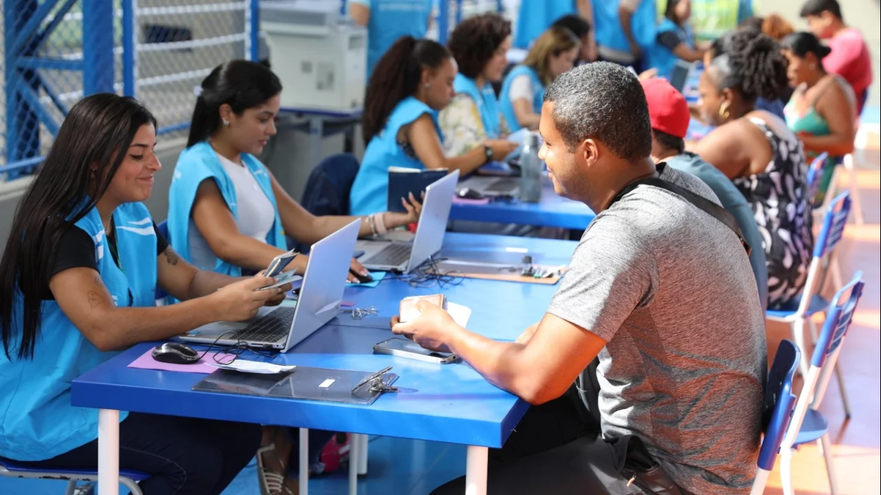 Como saber se tenho direito a benefícios sociais em 2026? Confira o que analisar