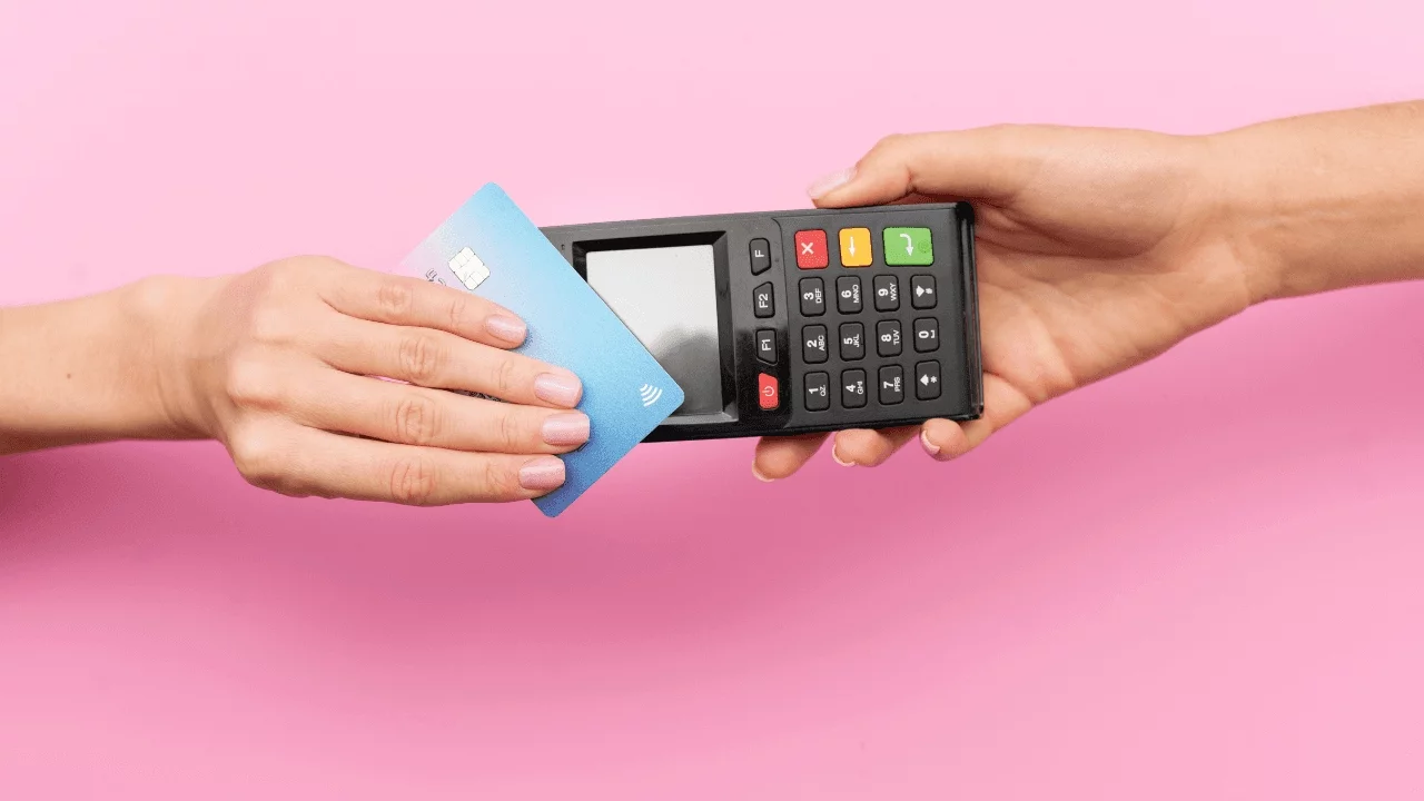 Como usar o cartão de crédito de forma inteligente e evitar dívidas