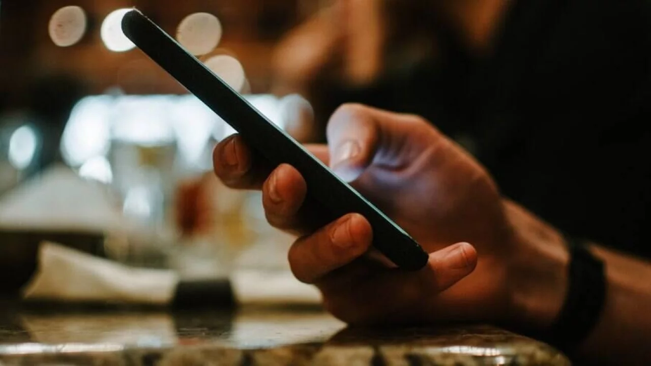 Como economizar no plano de celular todos os meses? Confira dicas