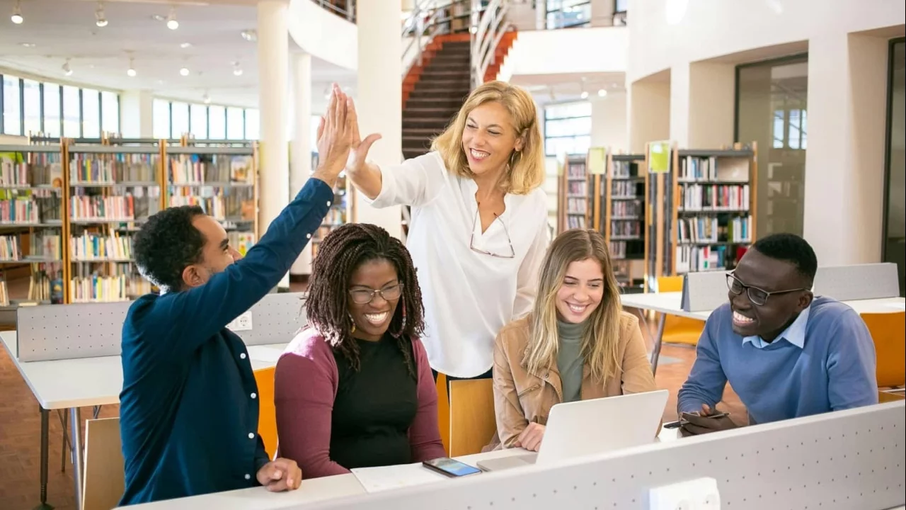 10 formas de ganhar dinheiro durante a universidade
