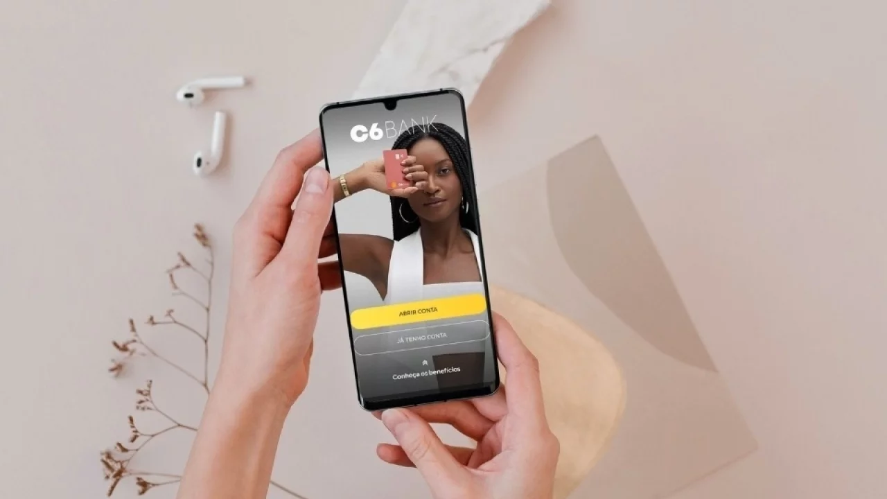 Cartão de crédito do C6 Bank com limite garantido vale a pena para negativado?