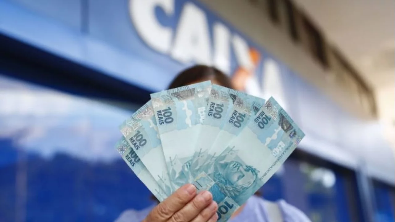 Empréstimo pessoal da Caixa: quem pode contratar e quais limites aparecem na simulação